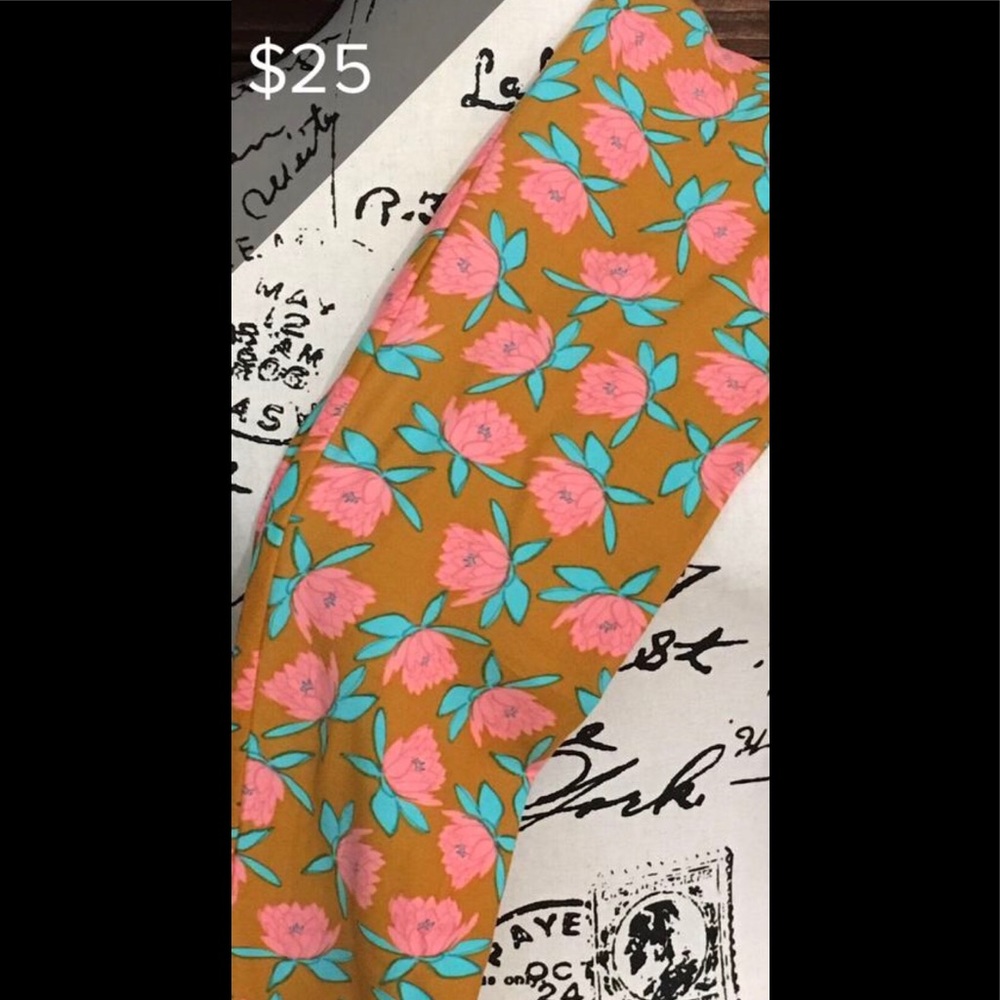 NWT os LULAROE LEGGINGS